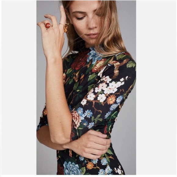 Alice @ Olivia floral body hugging dress - Picture 2 of 5